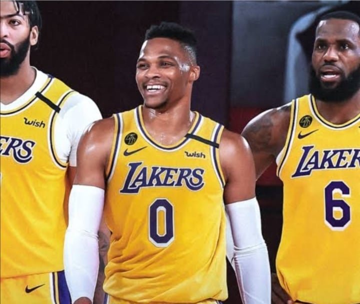 Lakers News: LeBron James, Anthony Davis Switching Jersey Numbers For  2021-22 Season 