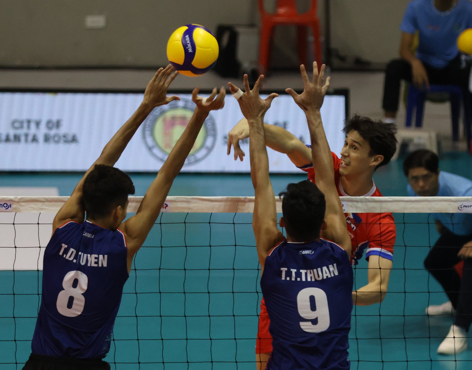 Vietnam survived the Philippines in five sets in their game on Sunday, July 30, at the Southeast Asia Volleyball League [PNVF photo]