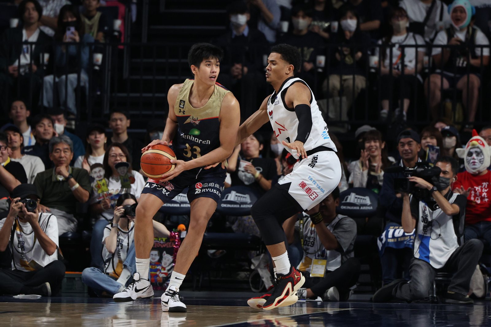 Carl Tamayo of the Ryukyu Golden Kings [photo credit: Japanes B.League]