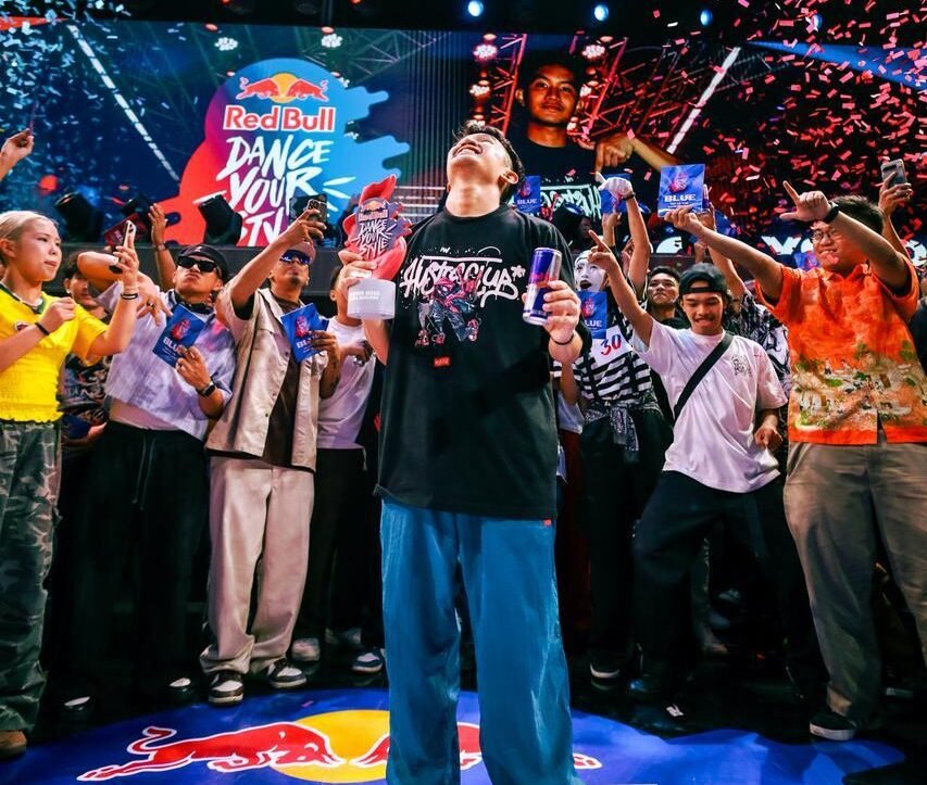 Jigoro celebrates a hard-fought win at the Red Bull Dance Your Style Manila Qualifier. (Photo by Christopher Sy)