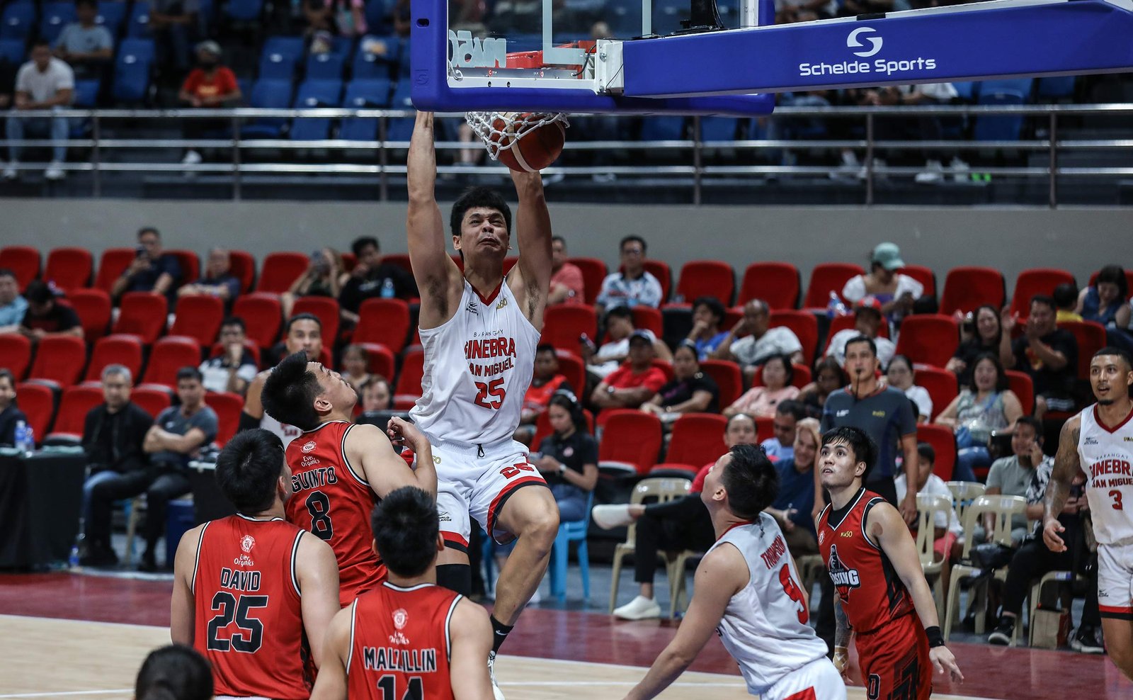 Japeth Aguilar hit the game-winning jumper that sealed Ginebra’s 101-99 win over Blackwater. [PBA Images]
