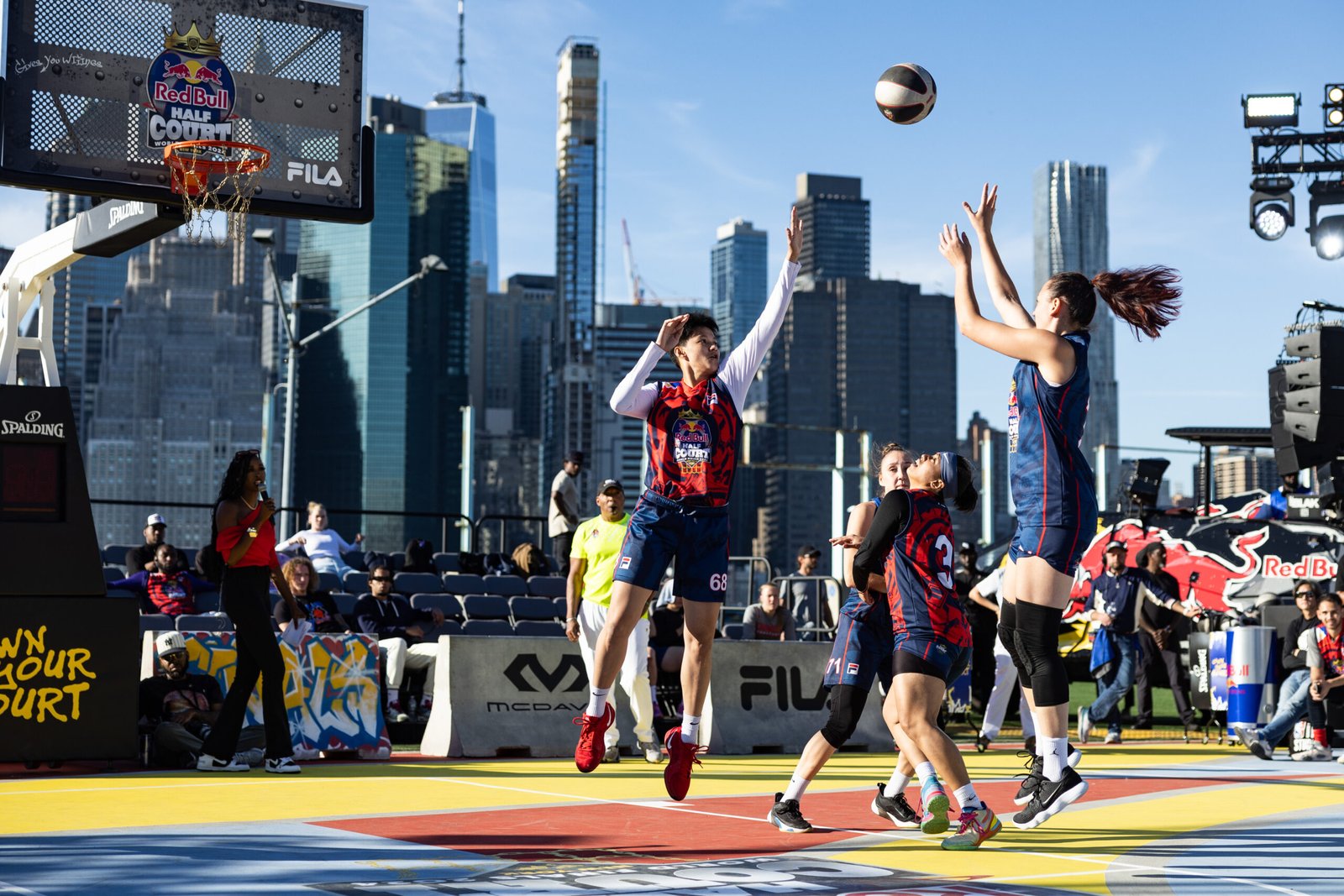 The heat is on: Players battle for dominance in the fast-paced 3-on-3 format.