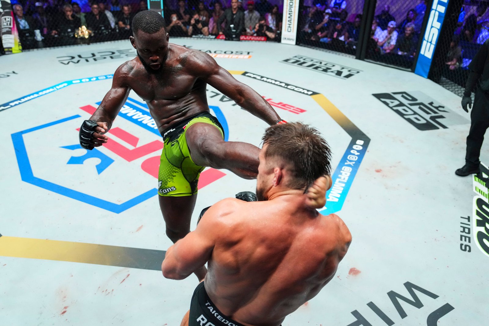 Edwards lands a head kick against Dalton Rosta to capture the middleweight crown. [PFL photo]