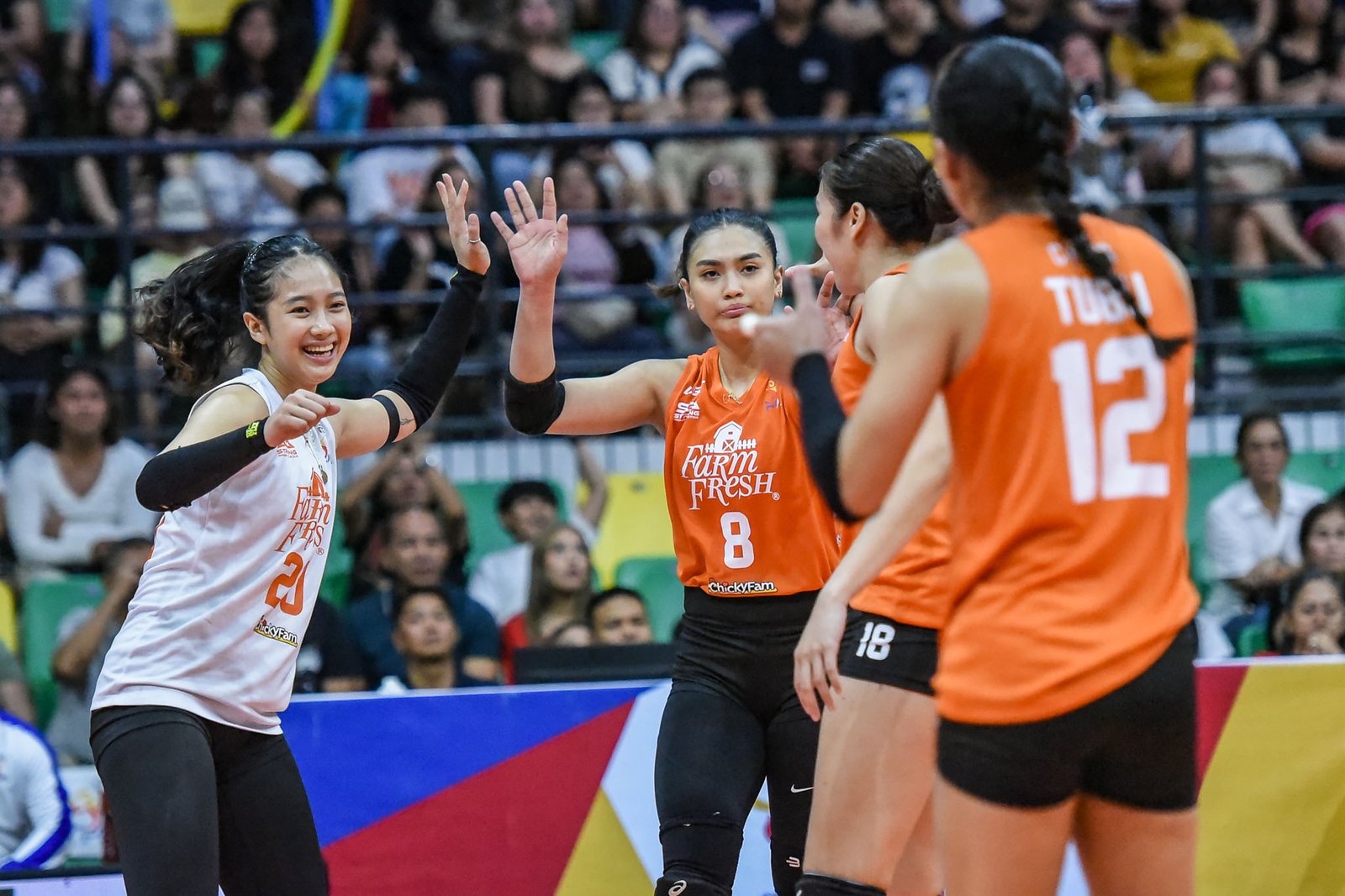 Defense, composure, teamwork — Farm Fresh checks all the boxes in their playoff push!