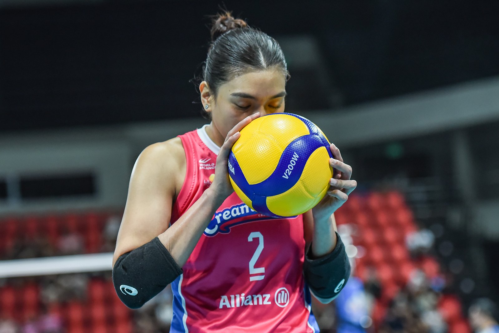 Creamline’s title hopes end as the Cool Smashers fall to Kobe Shinwa. [PVL Images]