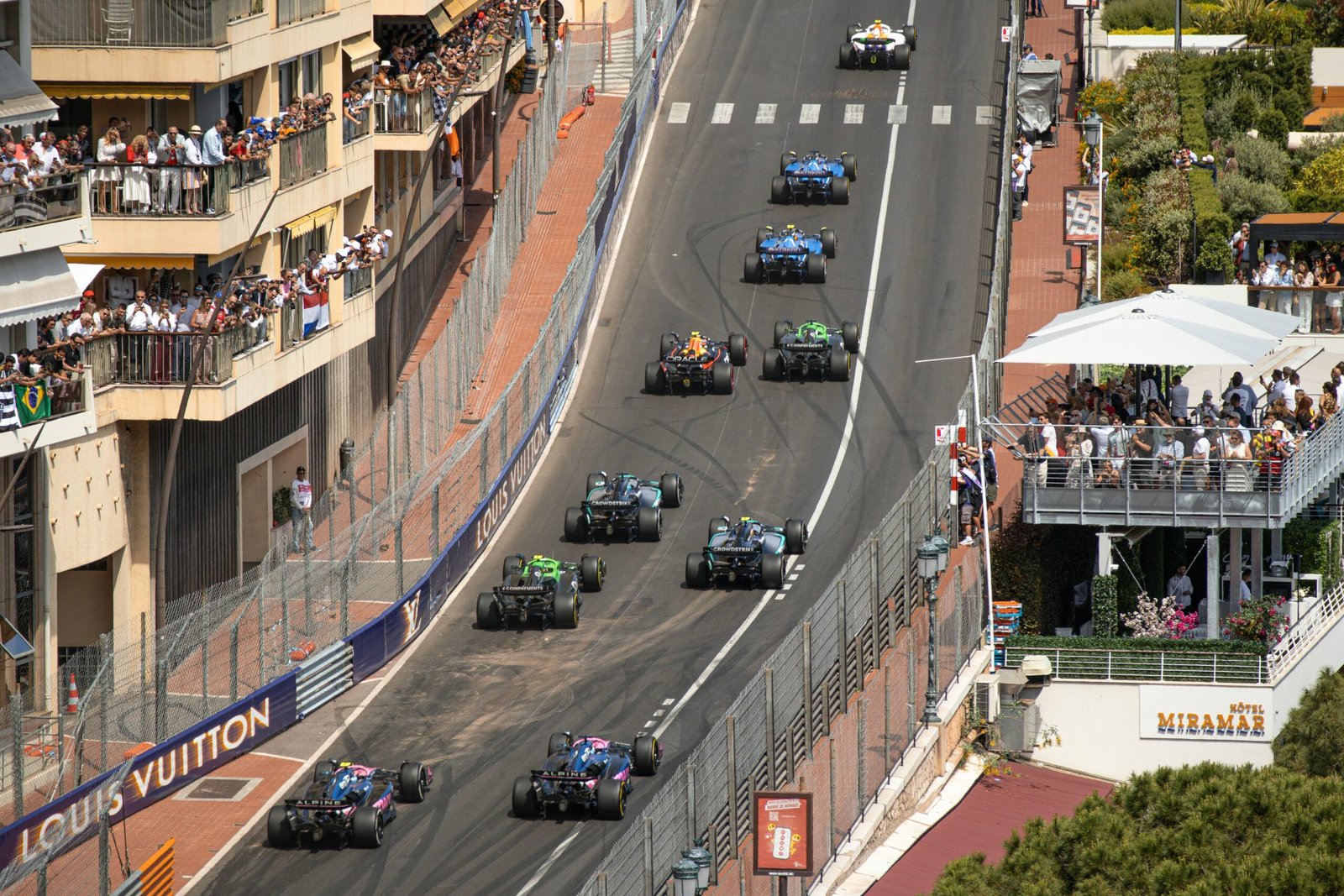 Race track representation image [Photo by <a href="https://unsplash.com/@wyattsimpson98?utm_content=creditCopyText&utm_medium=referral&utm_source=unsplash">Wyatt Simpson</a> on <a href="https://unsplash.com/photos/formula-one-race-cars-navigate-a-tight-track-gUtBDHvG_Pk?utm_content=creditCopyText&utm_medium=referral&utm_source=unsplash">Unsplash</a>]