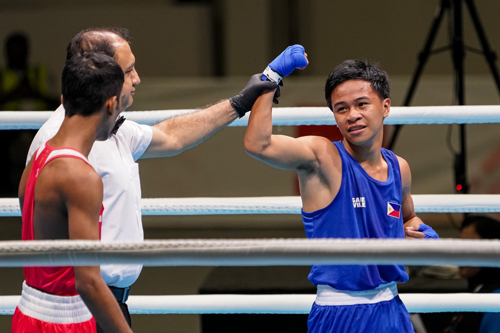 Leo Mhar Lobrido eyes a spot in the light flyweight final.  [POC photo]