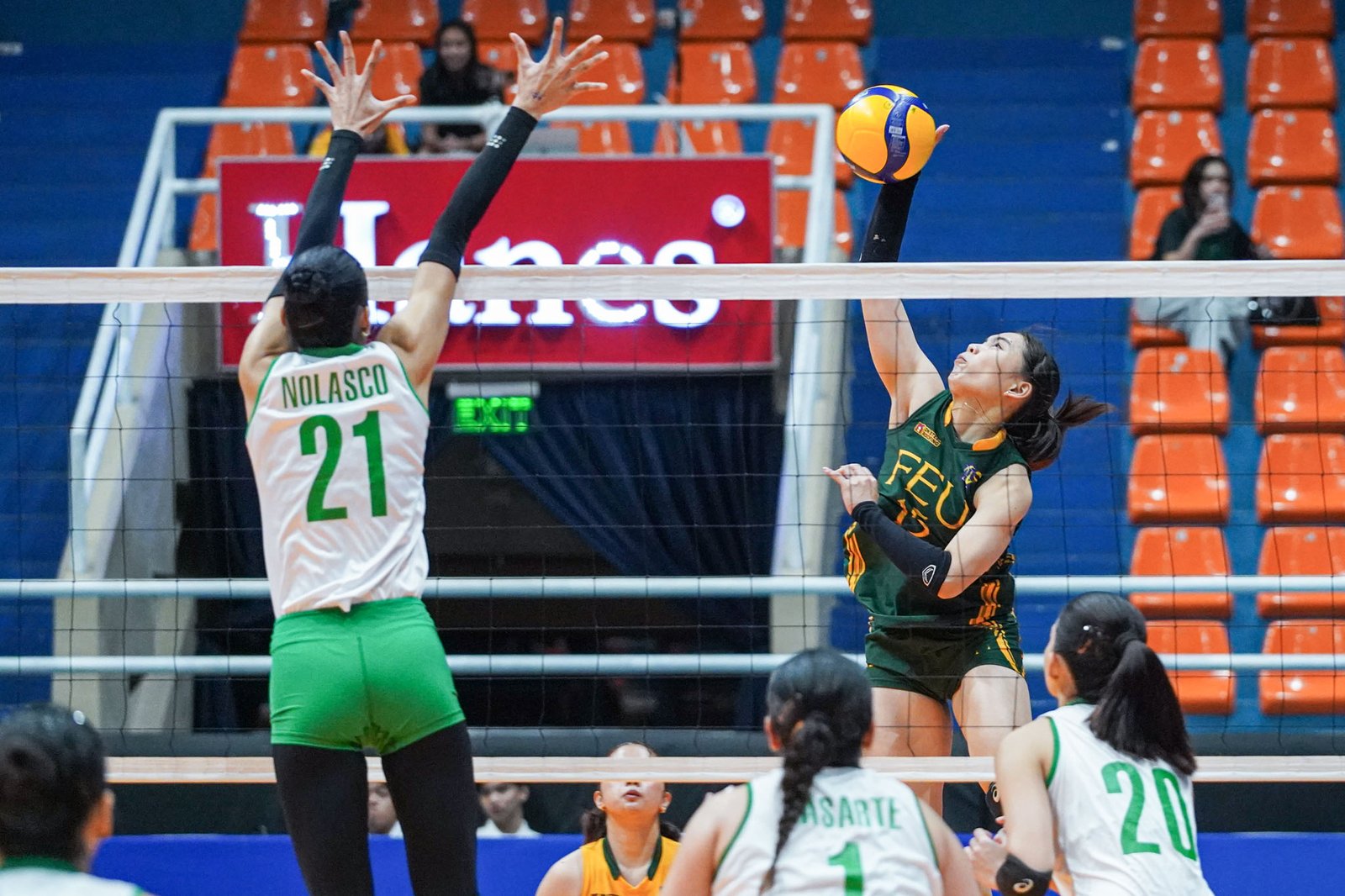 Gerzel Petallo rises for a kill against CSB’s blockers. [V-League photo]