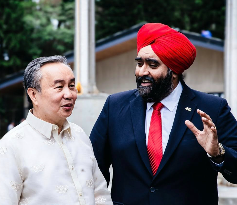 PHILCYCLING president Abraham “Bambol” Tolentino with ACC head Dato' Amarjit Singh Gill. [photo credit: POC Facebook]