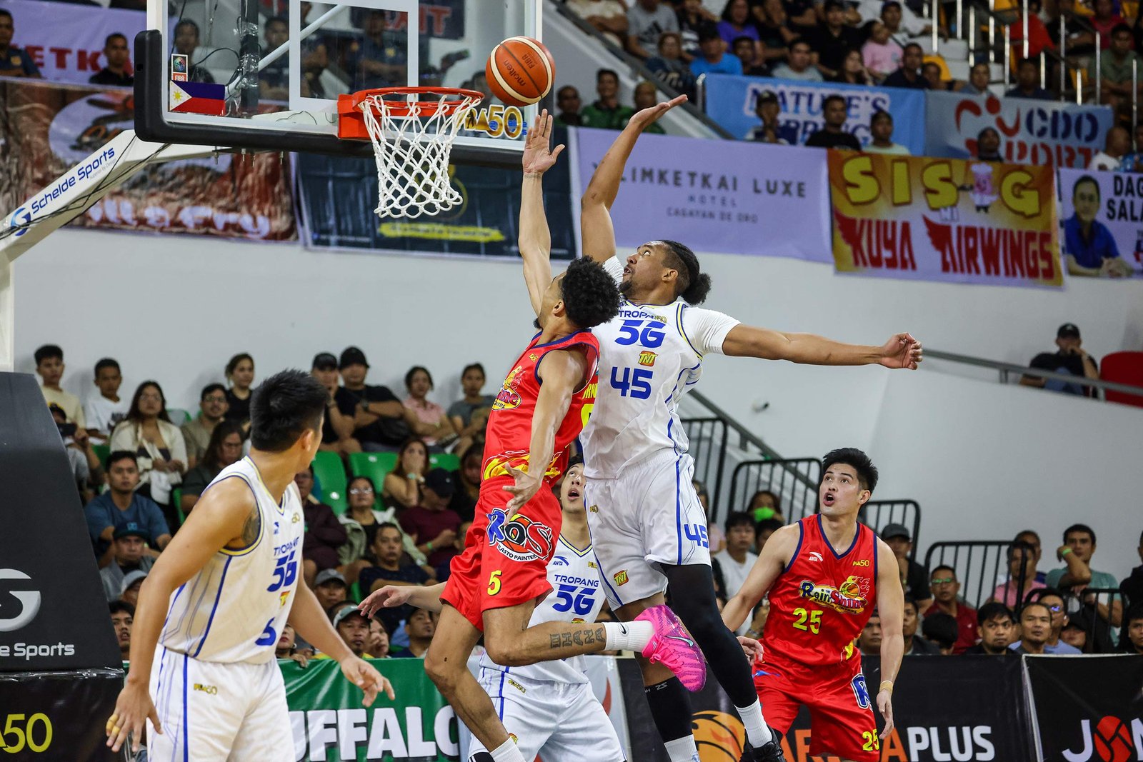 Gabe Norwood rises for a shot during his standout performance in his farewell tour. [PBA Images]