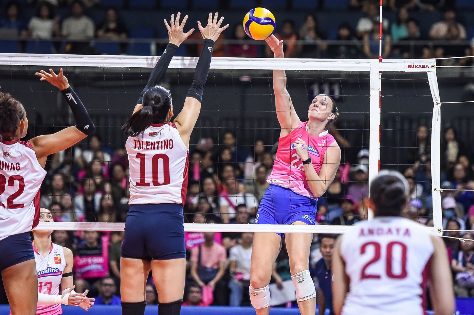 Coco Schwan rises for a kill as Creamline clinches a quarterfinal berth in the PVL Reinforced Conference. [PVL Images]