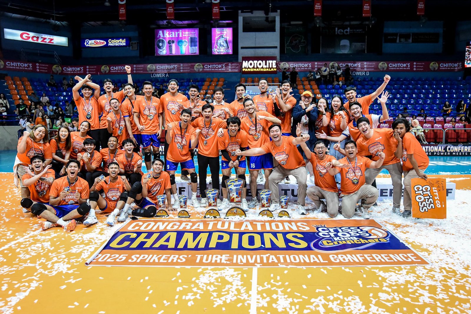 Criss Cross celebrates after sealing the nerve-jangling fifth set. [Spikers Turf photo]