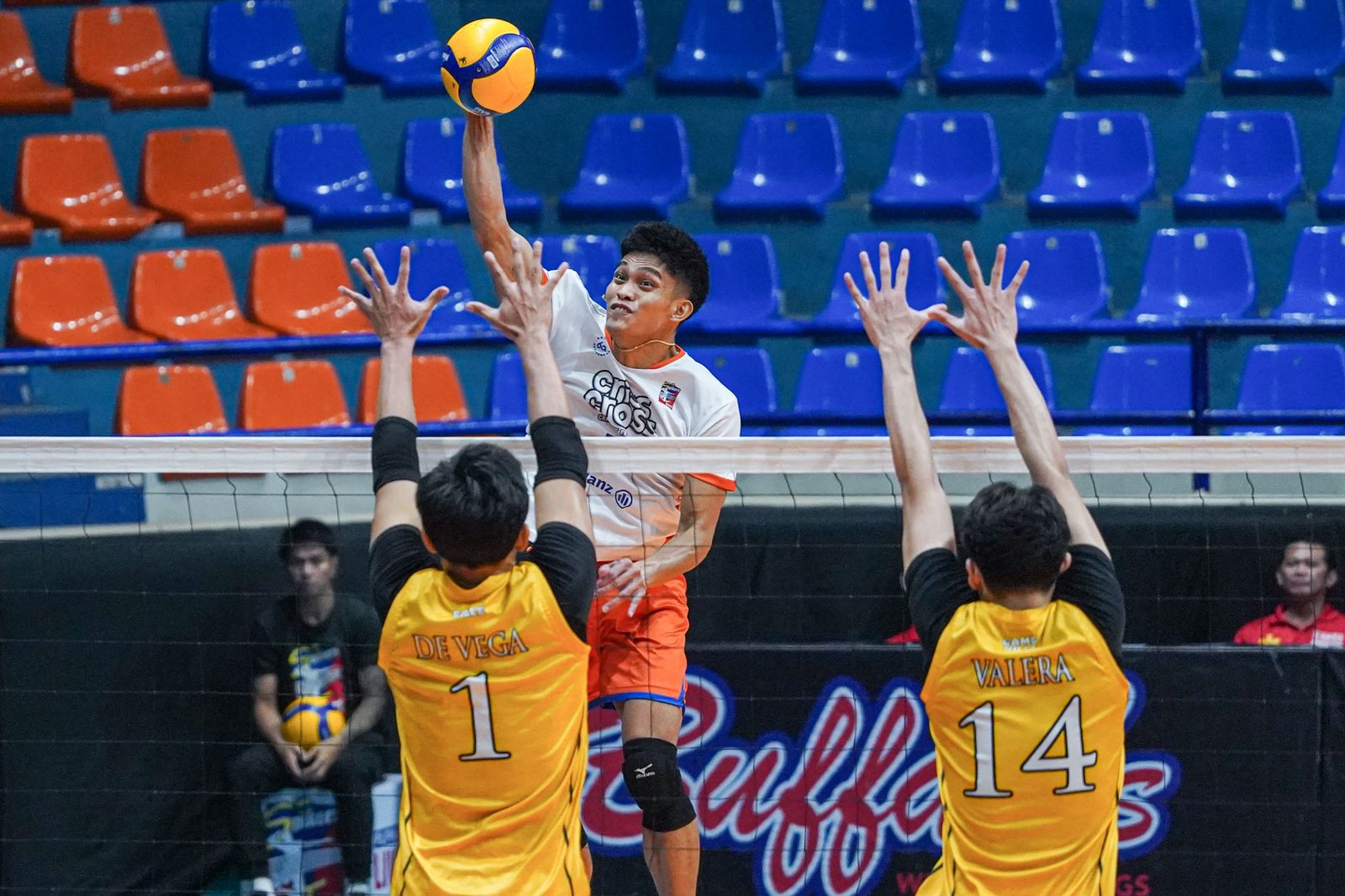 Jude Garcia spikes for a crucial point in the fourth set. [Spikers Turf photo]