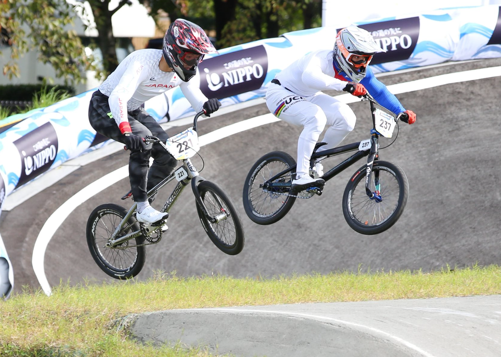 PATRICK COO (right) in action against Asuma Nakai. [photo credit: Patrick Coo FB]