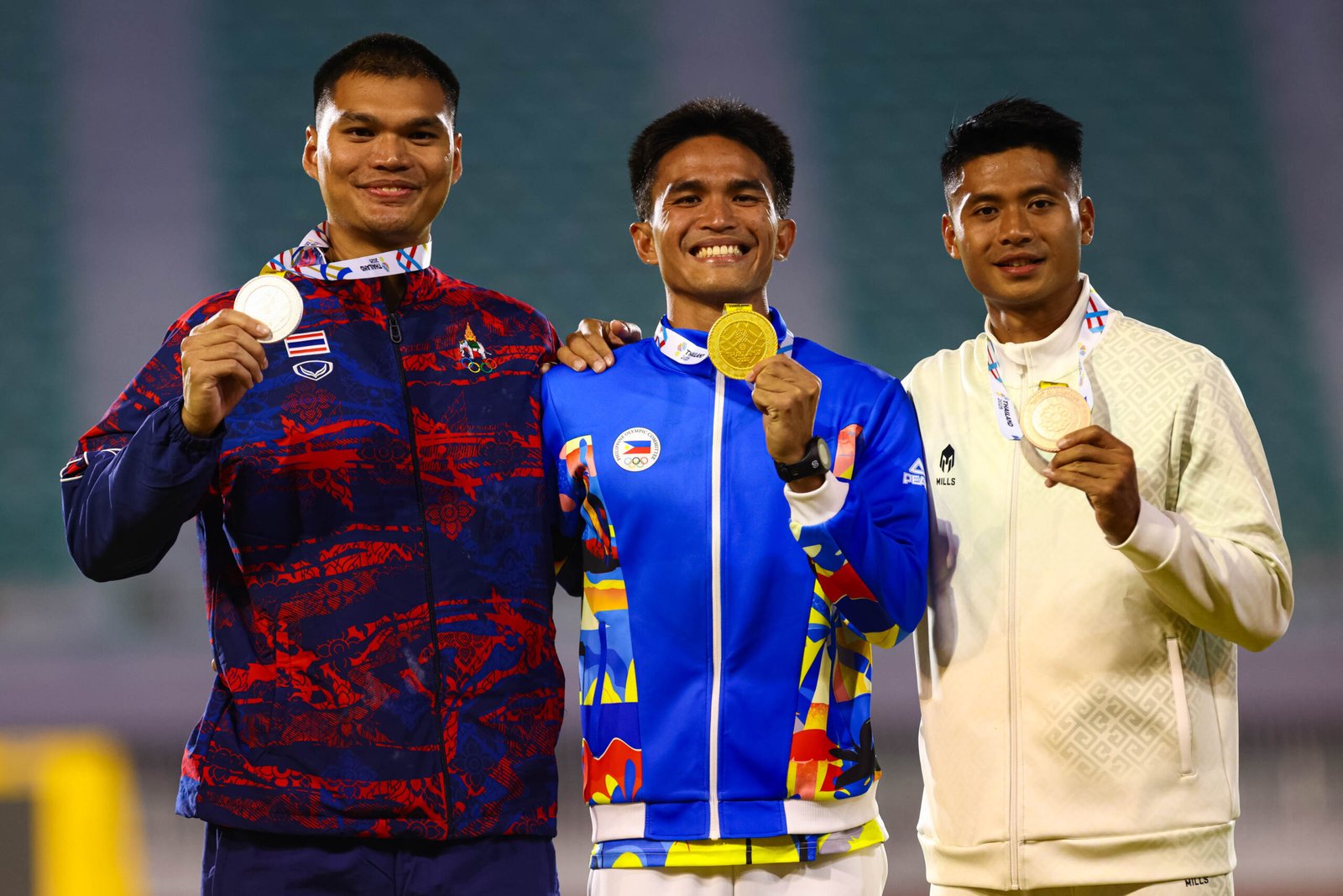 Hokett Delos Santos powers through the 1,500 meters to secure decathlon gold for the Philippines. [POC Media Pool]