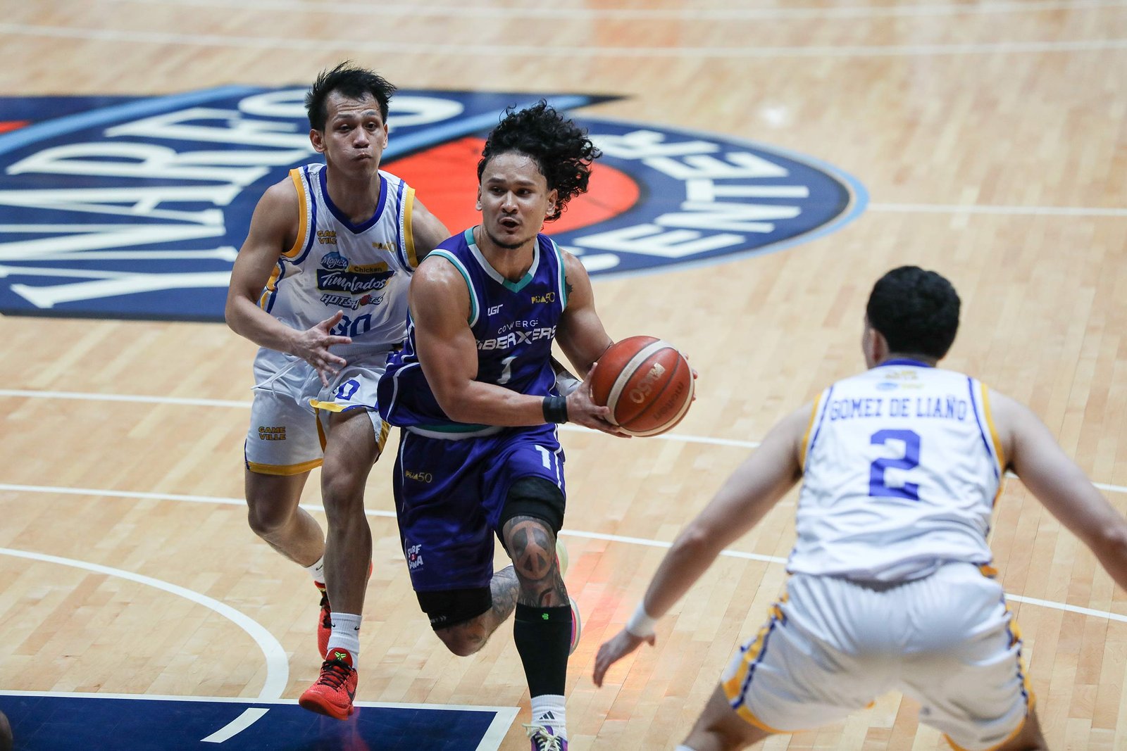 Juan Gomez de Liano leads Converge’s explosive second-half turnaround. [PBA Images]