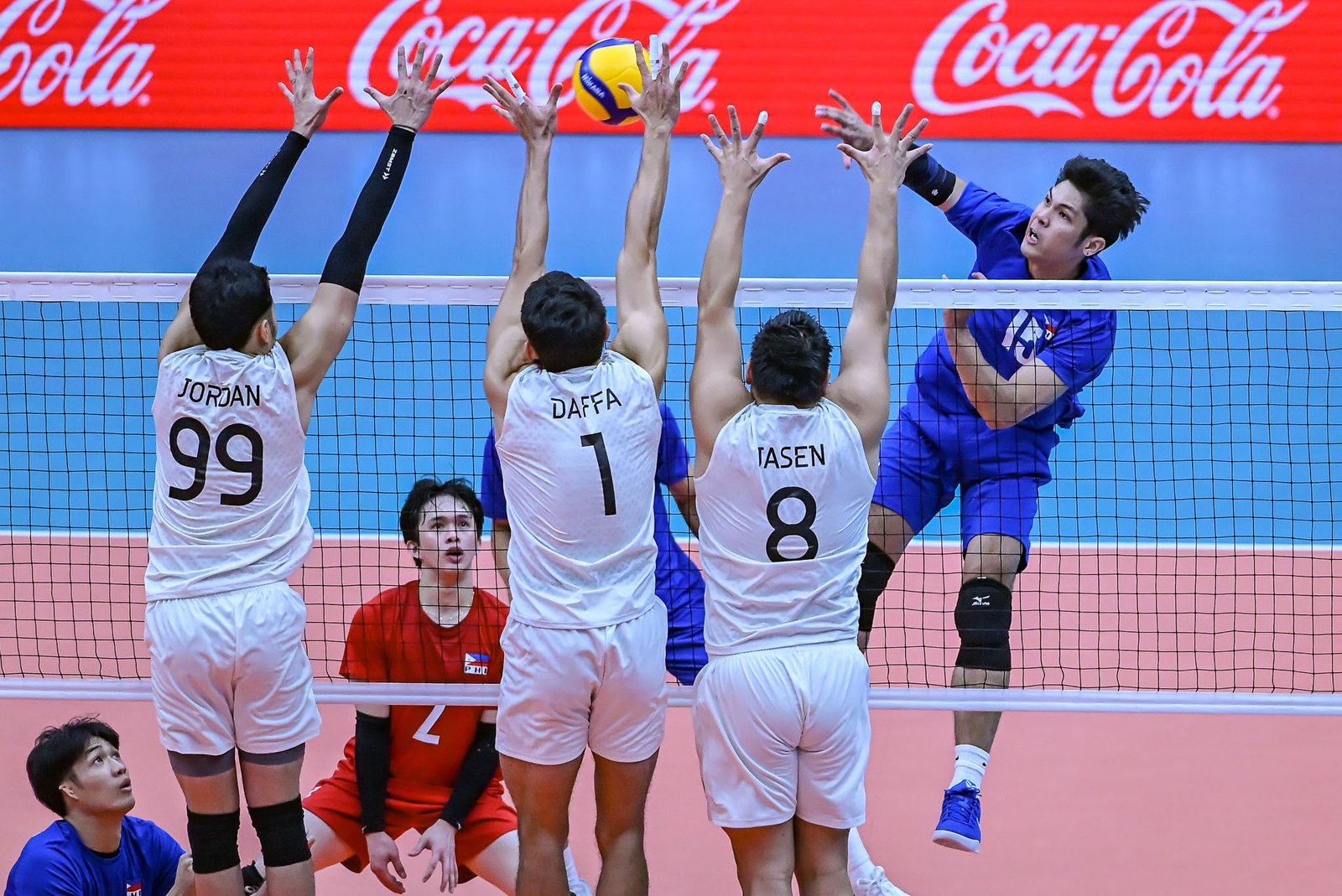 Alas Pilipinas’ Marck Espejo attempts a spike against Indonesia during the 33rd SEA Games men’s volleyball. [POC Media Pool]