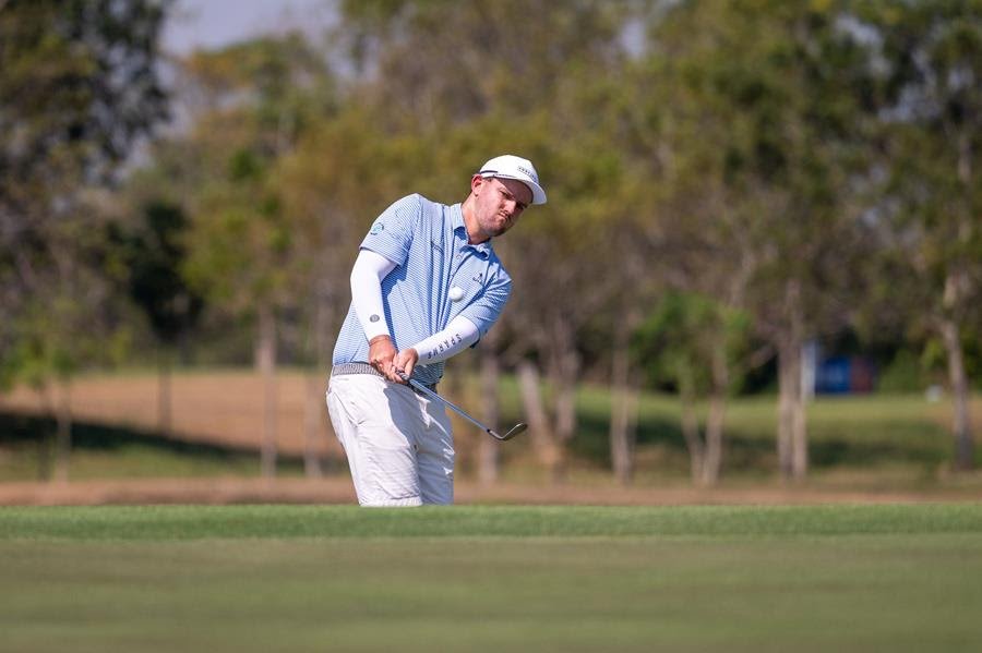 Florimo and Pearce aim to secure their first Asian Tour cards after strong first-round performances. [Asian Tour photo]