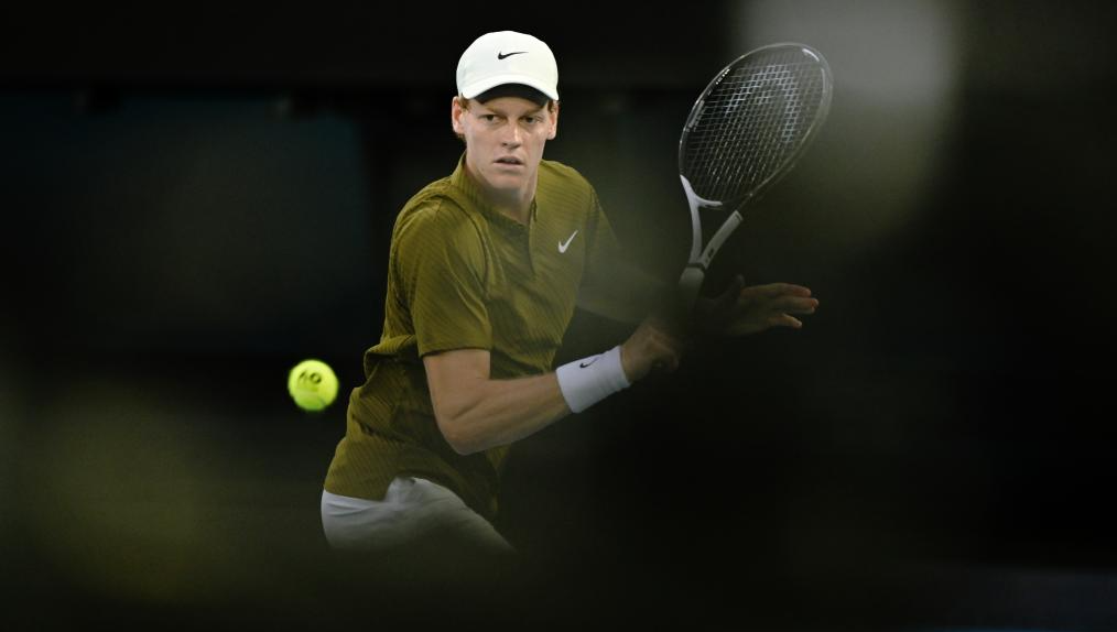 Semifinal lineups are set! Sinner vs Djokovic, Rybakina vs Pegula — who will rise to glory? [photo credit: Xinhua]