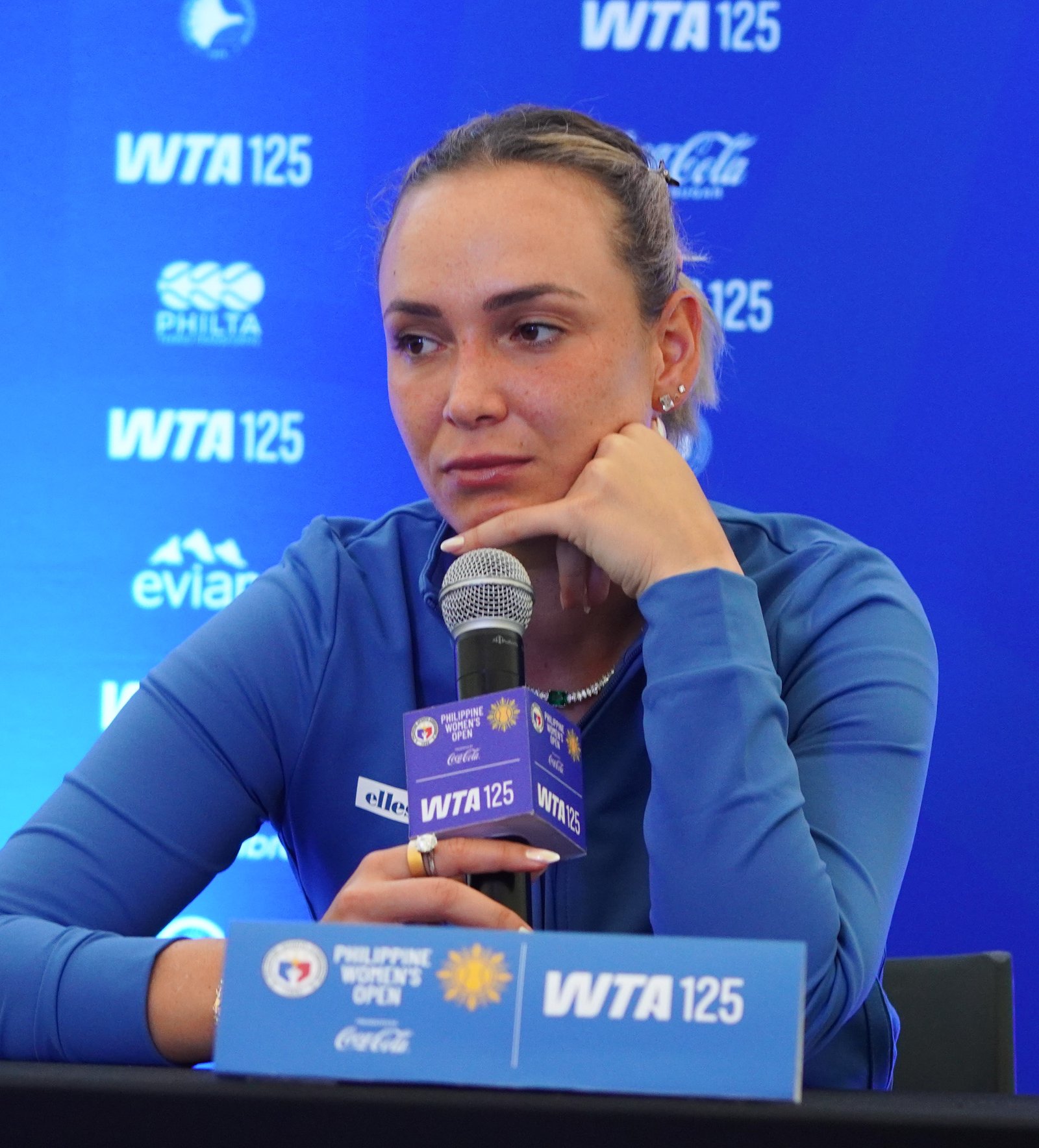 Croatian star Donna Vekic emphasizes confidence, hard work, and enjoying the game for young players. [PSC photo]