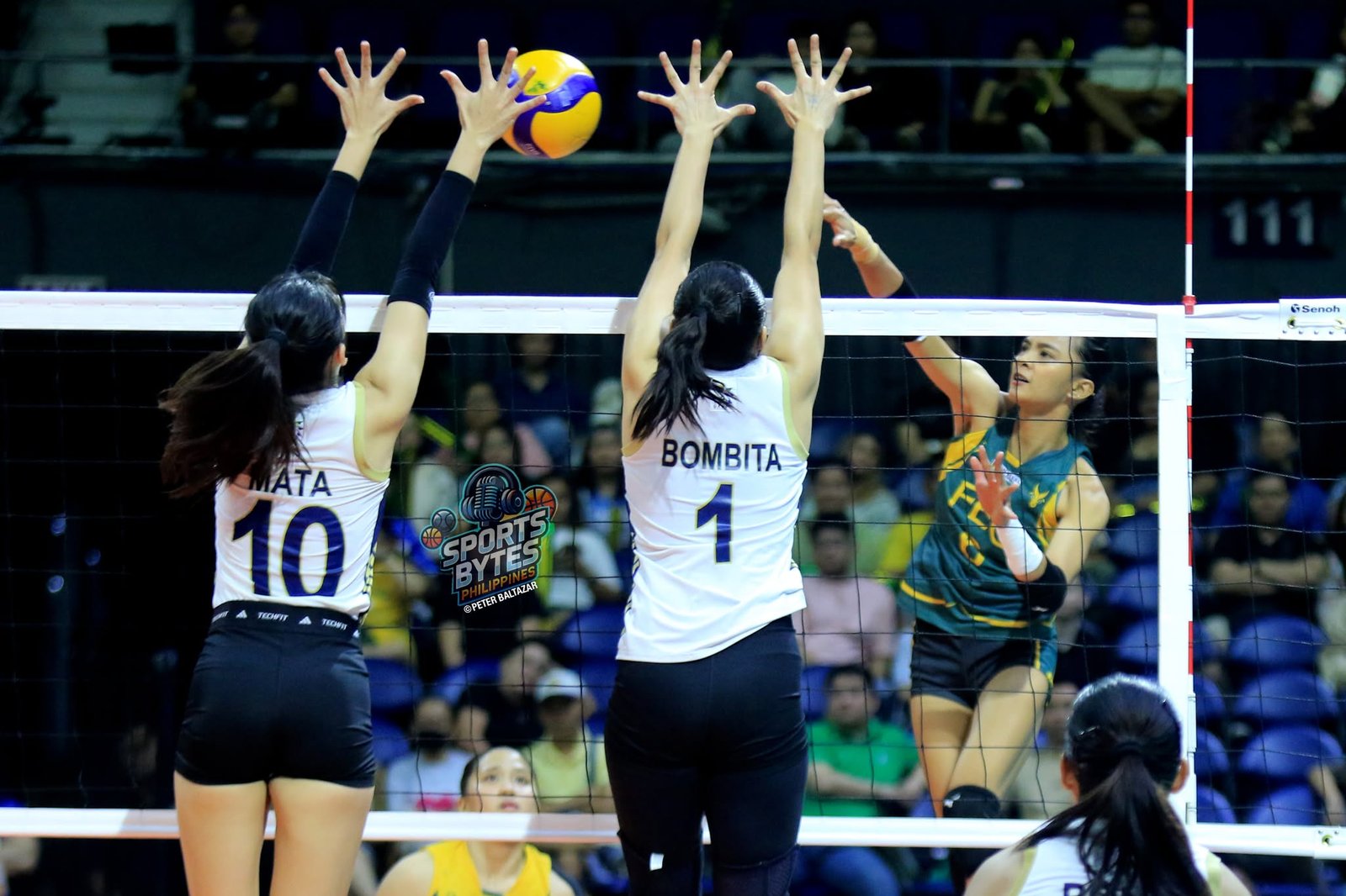 Lovely Lopez delivers crucial points in the deciding fifth set. [photo credit: Peter Baltazar]