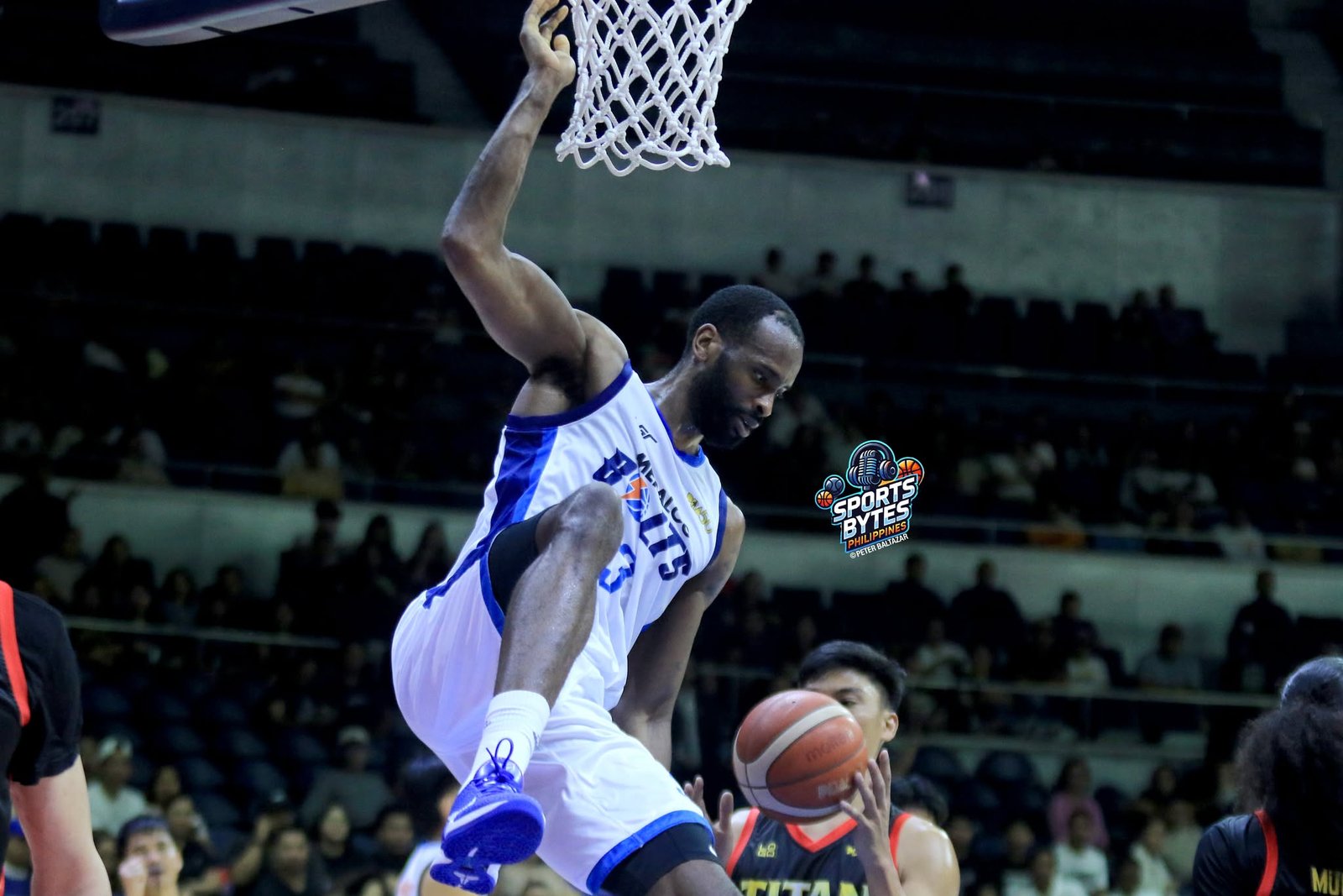 Marvin Jones dominates with a double-double performance. [photo credit: Peter Baltazar]