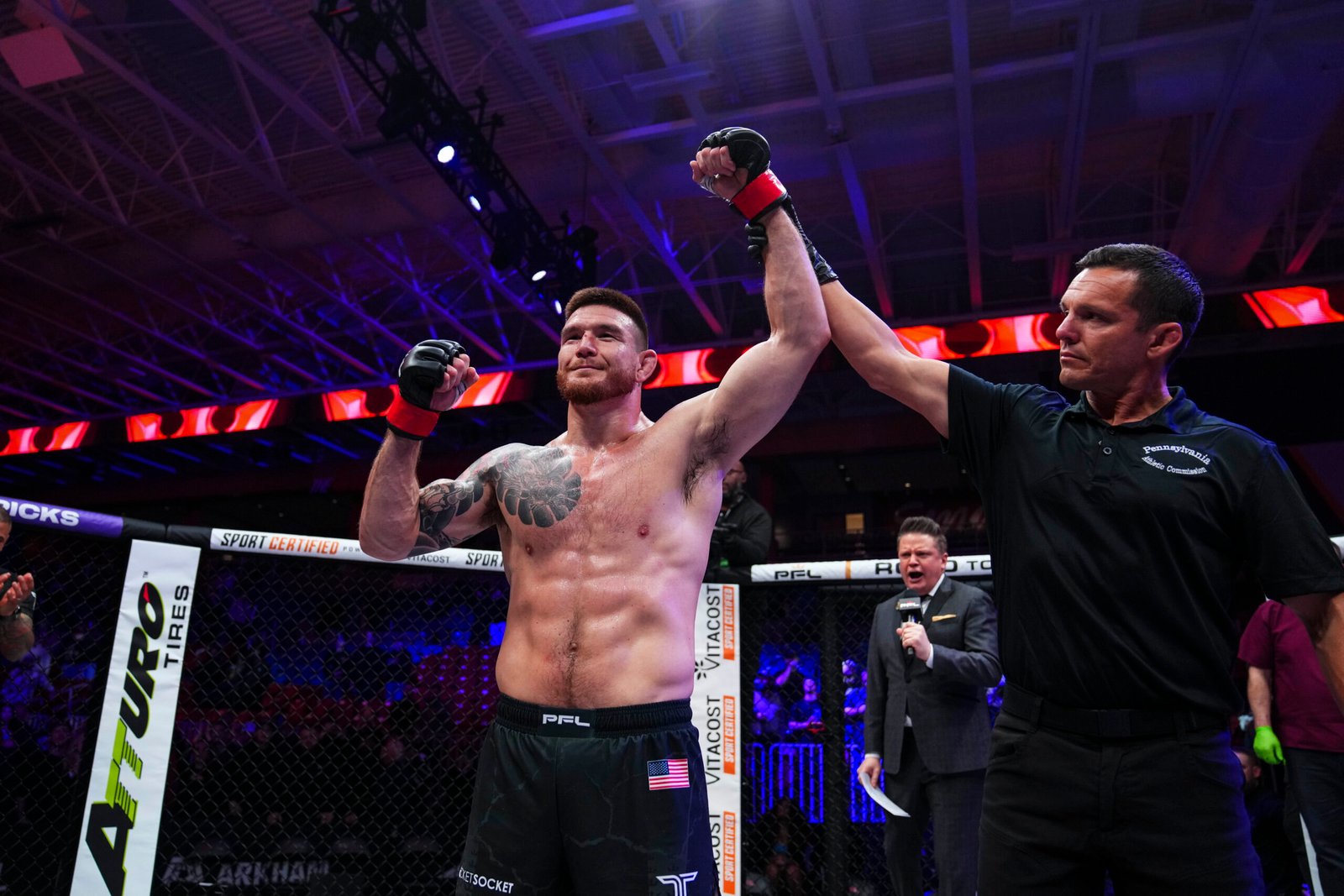 Johnny Eblen secures a first-round submission win in PFL Pittsburgh.