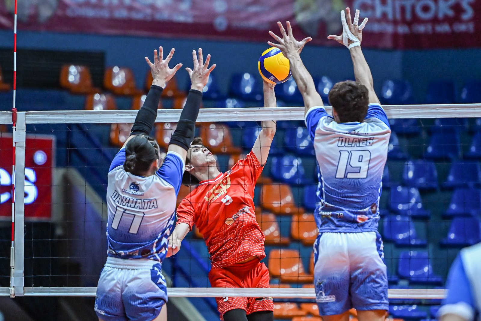 Jay Rack De La Noche powers an attack during AEP-Cabstars’ straight-sets win in the Spikers’ Turf Open Conference. [Spikers Turf photo]