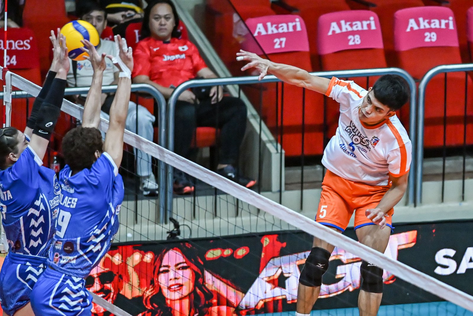 Jude Garcia powers a spike for Criss Cross during its Spikers’ Turf Open Conference match against 3B. [Spikers Turf photo]