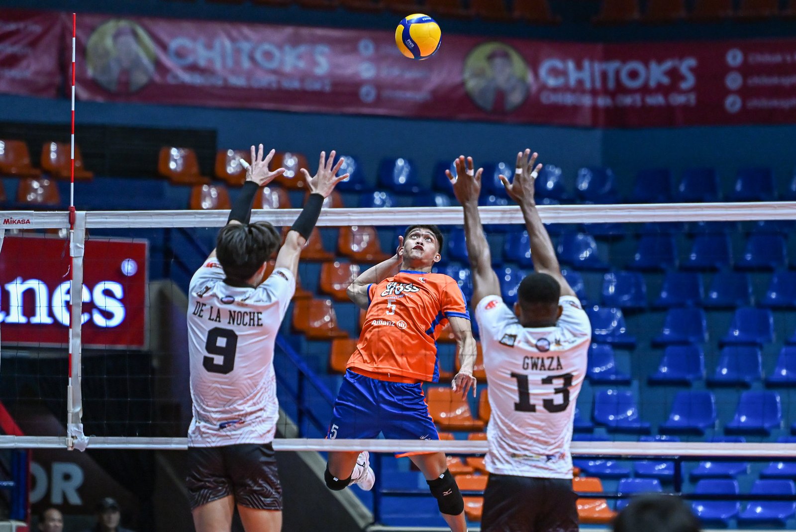 Jude Garcia powers Criss Cross with a strong all-around performance. [Spikers Turf photo]