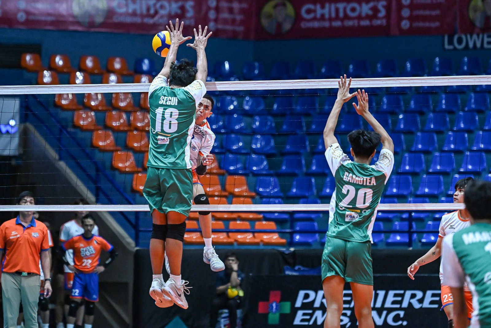 Jaron Requinton scores for Criss Cross, leading the second-unit charge in the Spikers’ Turf Open Conference. [Spikers Turf photo]