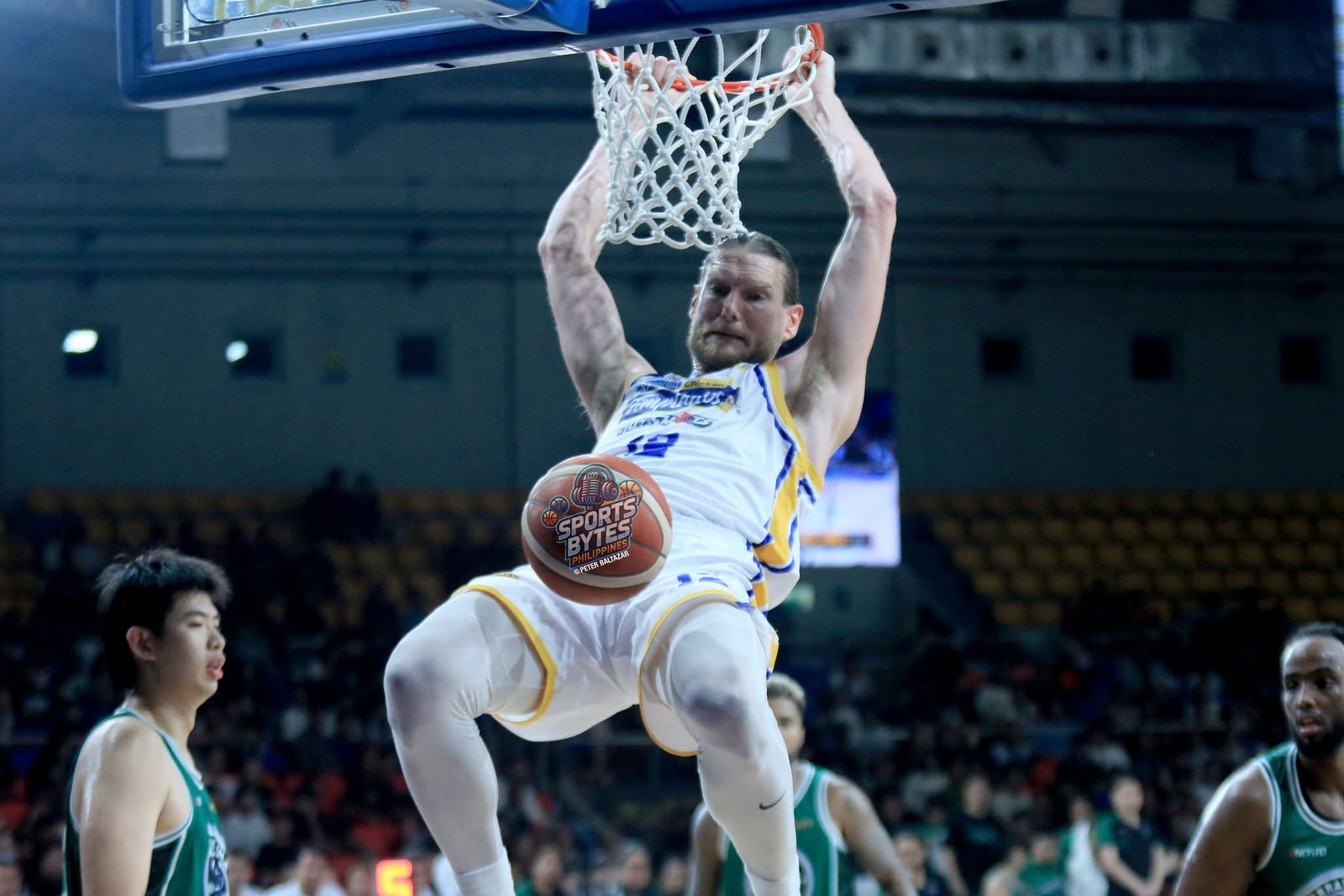 Clint Chapman leads Magnolia with a dominant double-double. [photo credit: Peter Baltazar]