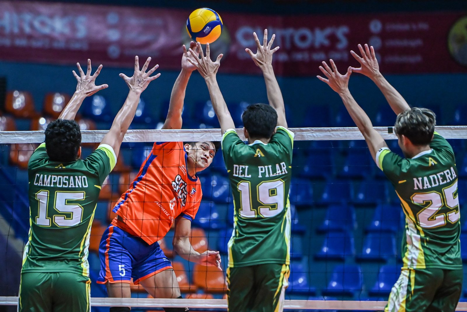 Jude Garcia powers the King Crunchers with a strong attacking performance [Spikers Turf photo]