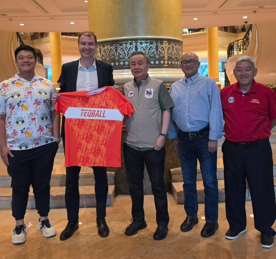 PHILIPPINE Olympic Committee (POC) president Abraham “Bambol” Tolentino (center) welcomes Fédération Internationale de Teqball president Dr.  Victor Huszár (second from left) in a visit  last Maundy Thursday at the at the Shangri La Makati. With them are (from left) POC secretary-general Atty. Wharton Chan and PITEQ secretary-general Peter Paul Soliman and executive director Jovy Mamawal. [POC photo]