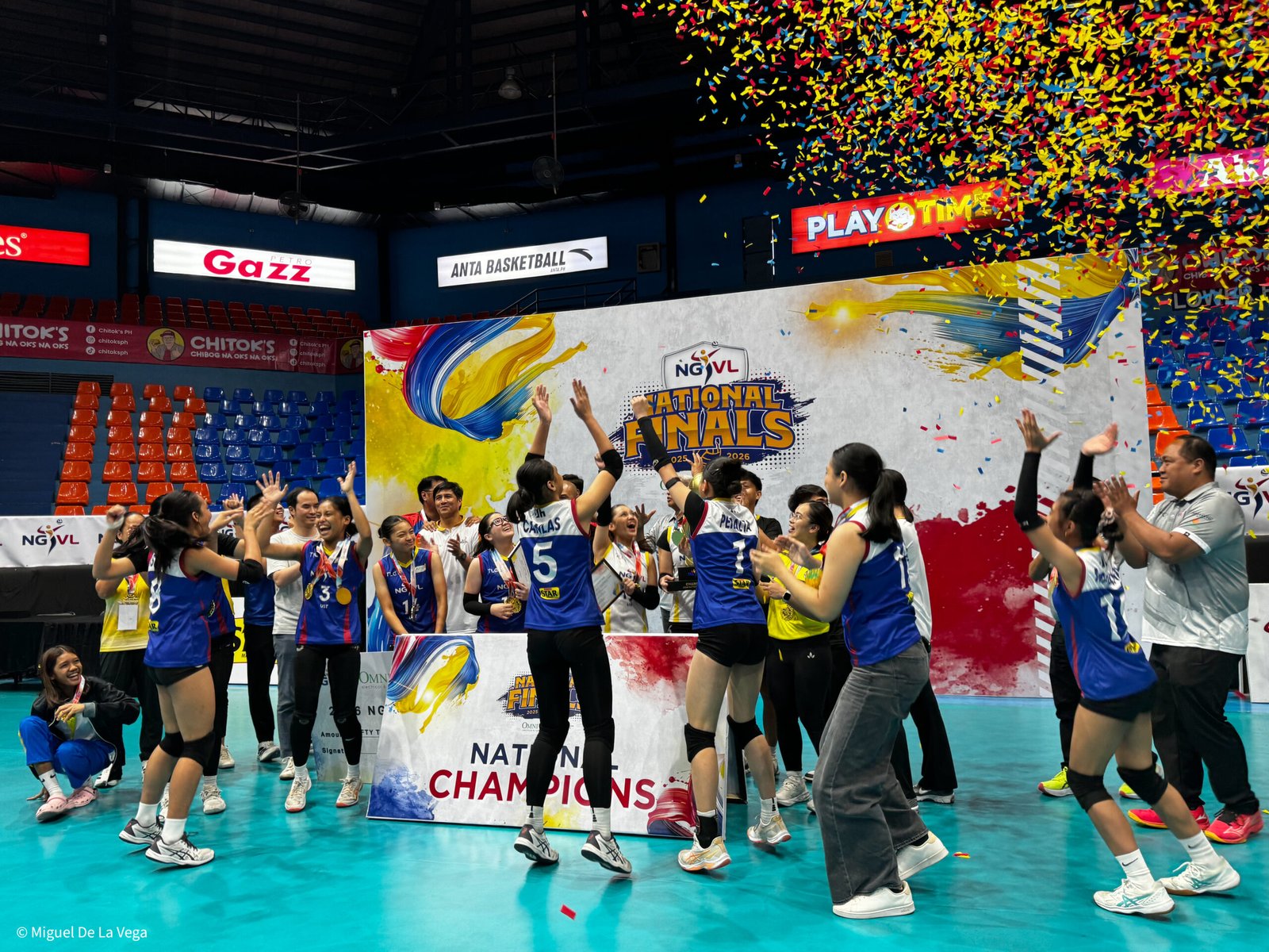 UST’s young volleyball stars shine during the NGVL under-16 finals. [photo credit: Miguel Dela Vega]