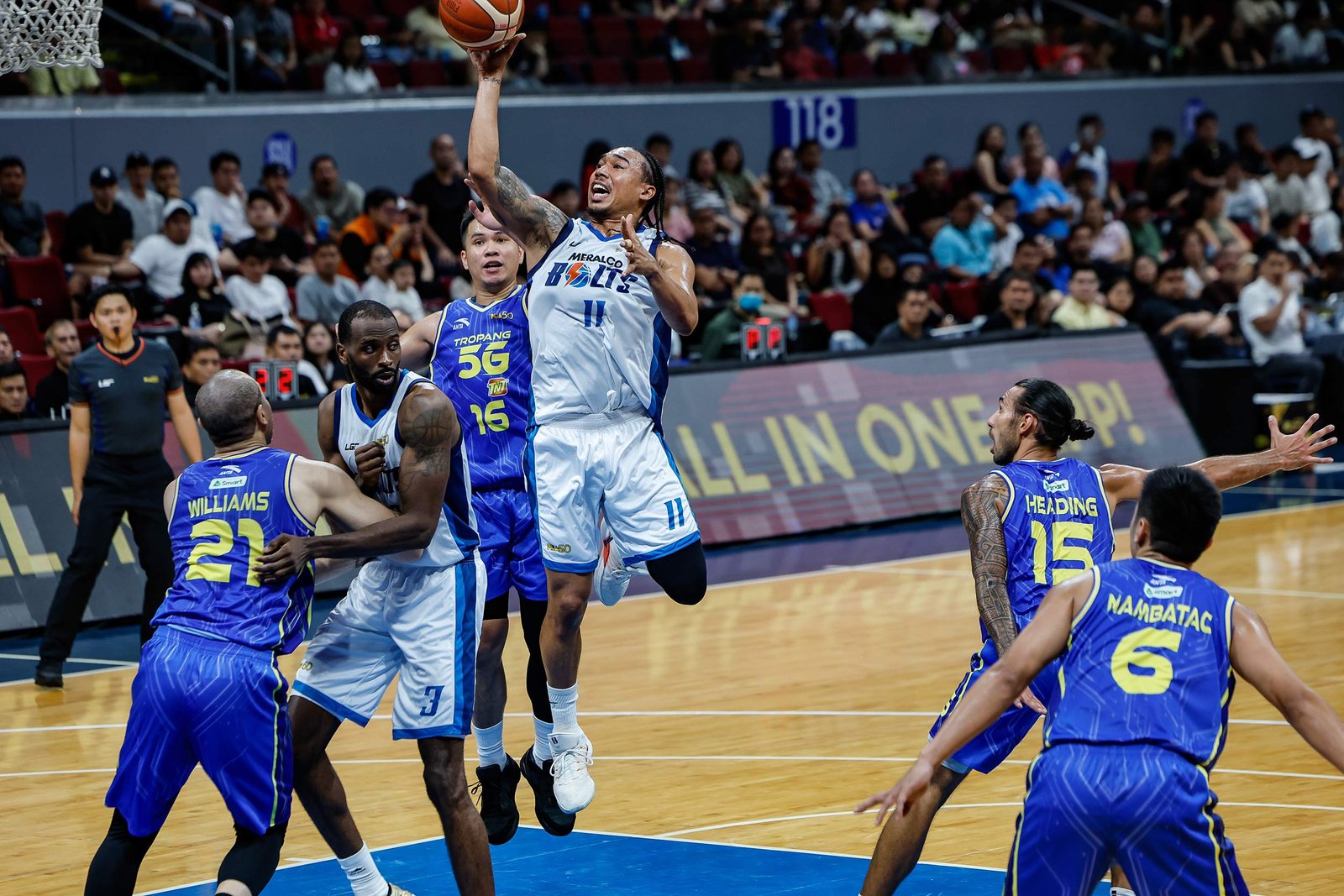 Chris Newsome leading Meralco in the semifinal victory. [PBA Images]