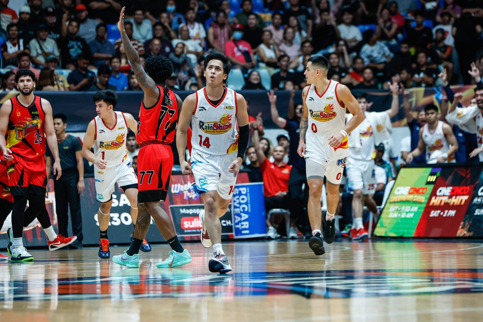 Andrei Caracut delivers a huge offensive performance for the Elasto Painters [PBA Images]