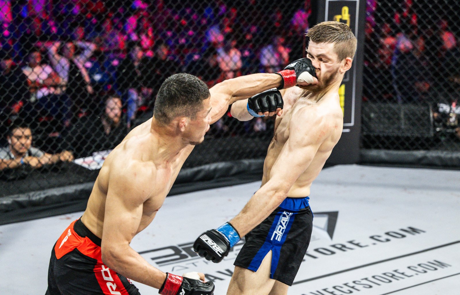 Asyljan Tasket lands a decisive knockout strike in the co-main event title rematch. [BRAVE CF photo]