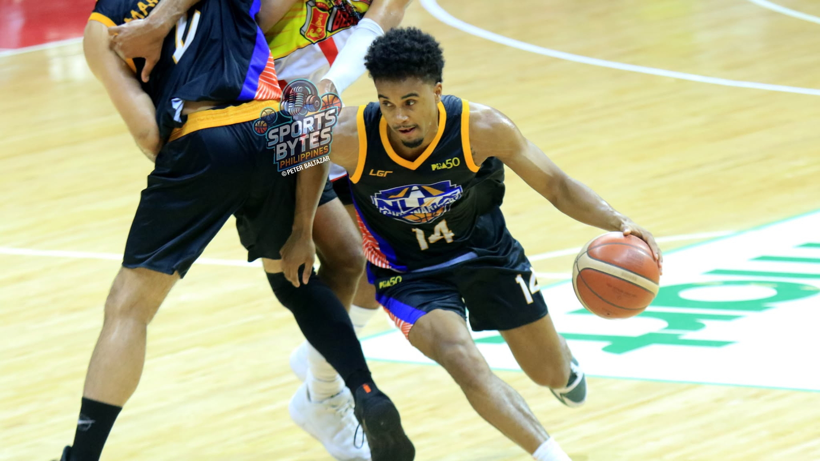 The Road Warriors continue their strong start in the PBA Governors' Cup behind contributions across the lineup.  [photo credit: Peter Baltazar]