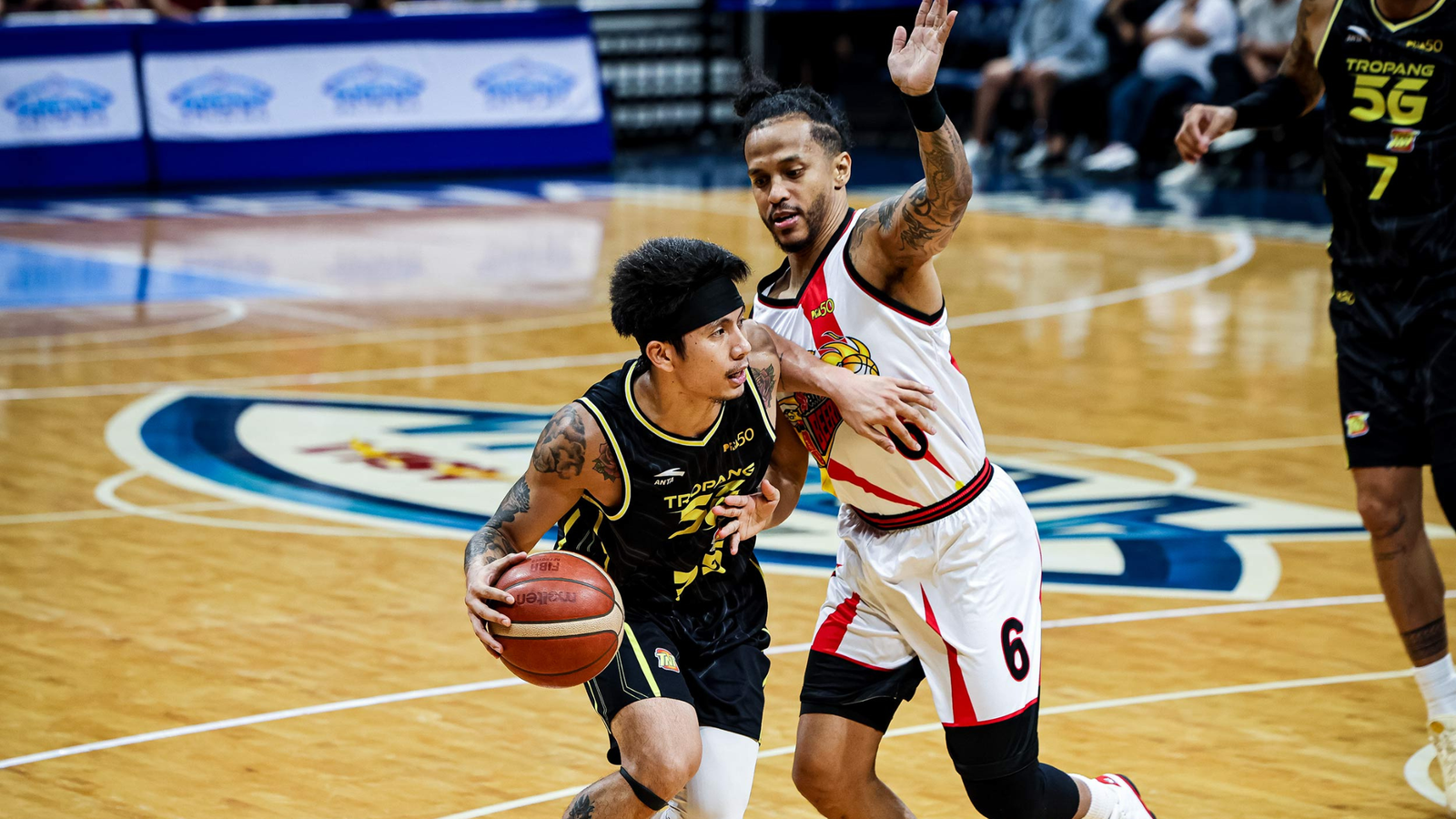 Kim Aurin scored a career-defining performance to lead TNT past San Miguel Beer. [PBA Images]