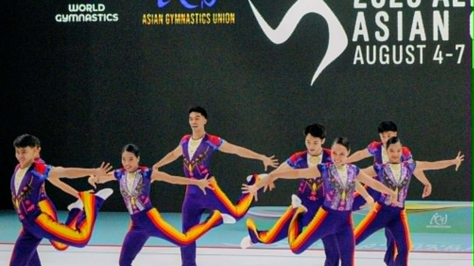 The Philippine aero senior dance squad wows 'em on the way to the silver medal in the 10th Aero Gymnastics Asian Championships at the Tagaytay CT Velodrome in Tagaytay City.