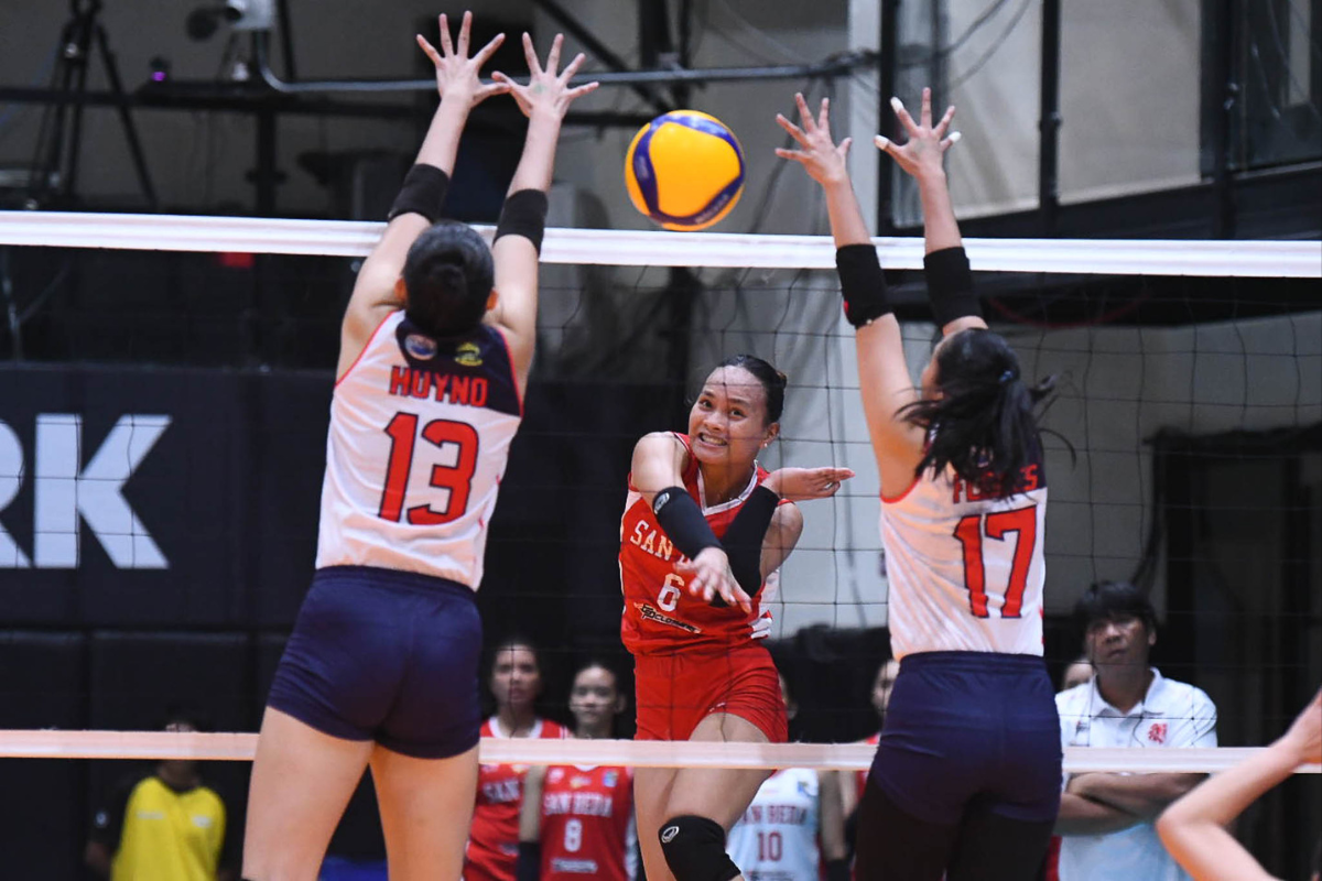 Daisy Cagas anchors San Beda's offense and defense during the Lady Red Spikers' five-set victory over Letran. [PVL Images]
