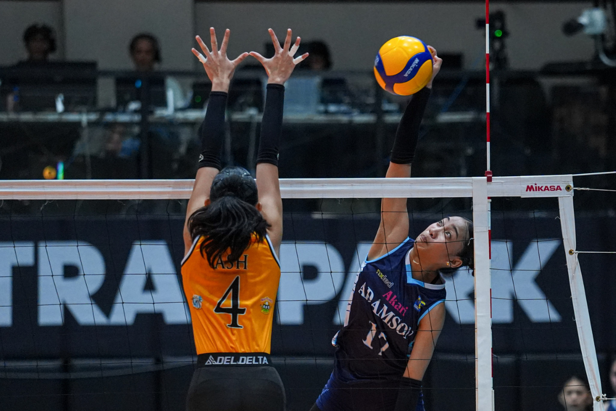 Joy Aseo led Adamson with 19 points as the Lady Falcons dominated at the net against UST. [PVL Images]