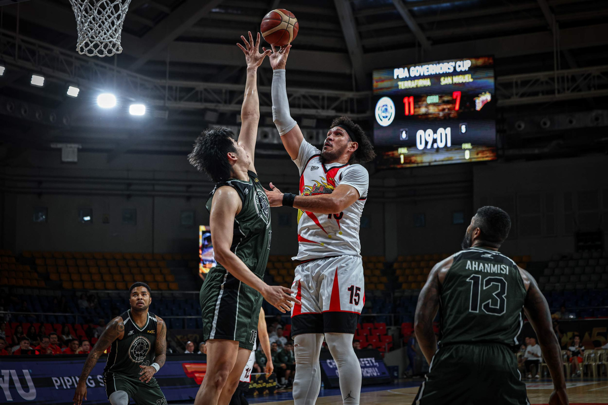 June Mar Fajardo scored 25 points and grabbed 12 rebounds as San Miguel Beer defeated Terrafirma, 135-105, in the PBA Governors’ Cup. [PBA Images]