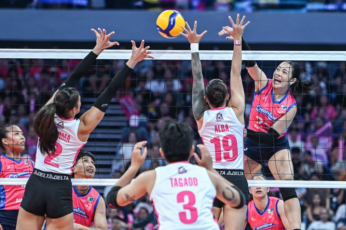 Jema Galanza led Creamline with 16 points in its straight-sets victory over Akari in the PVL's 10th season. [PVL Images]
