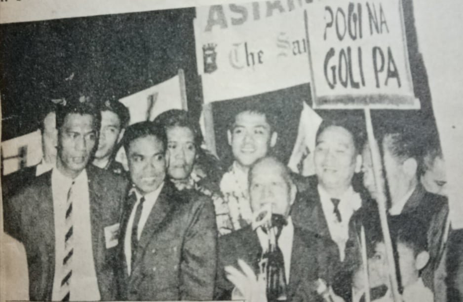 The triumphant 1967 Philippine team, with Tembong Melencio, Ciso Bernardo and Ed Roque among them, gets a warm welcome from Antonio de las Alas and former Olympian Ambrosio Padilla, then president and vice president of the PAAF (the harbinger of the POC), following their return from Seoul, Korea.
