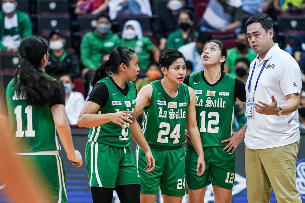 DLSU Lady Archers advance to the Final after defeating the UST Growling Tigresses. [UAAP media bureau]