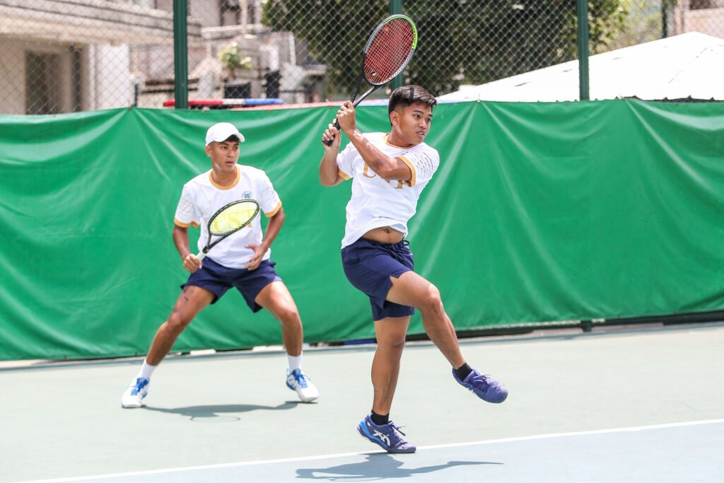 Red Directo and Symon Jones of US [UAAP images]