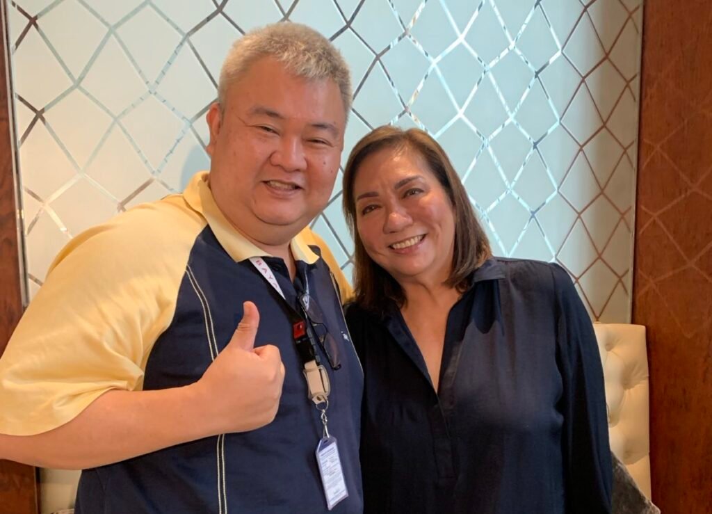 Brian Yalung with PH bowling legend Arianne Cerdena-Valdez [photo by Brian Yalung]