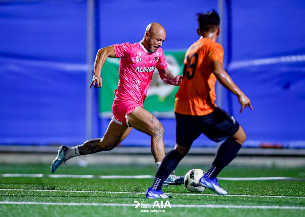 Stephan Schrock and the Alabang South Supers defeated the Pampanga Strikers in Week 11 action on Sunday, June 9 at the Bridgetowne Fields in Pasig City. [photo credit: AIA 7s]